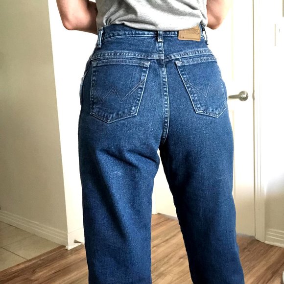 COPY - High-Waisted Fleece-Lined Wrangler Jeans - Picture 6 of 10
